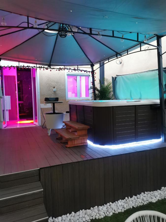 Lyon Superbe Jacuzzi Vue Sur Jardin Apartamento Villeurbanne Exterior foto